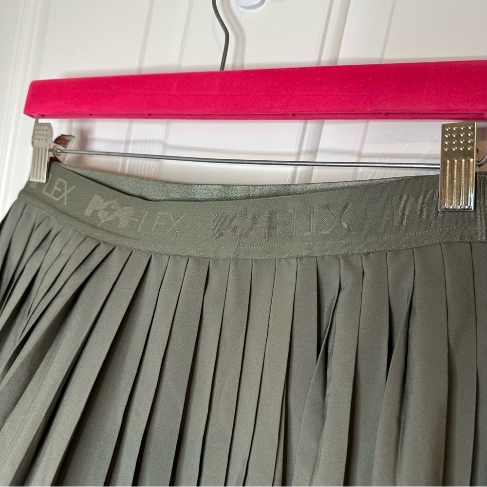 POPFLEX Rustic Olive Green Ace ‘em Pleated Skort Tennis Skirt Athletic size L - Picture 7 of 10